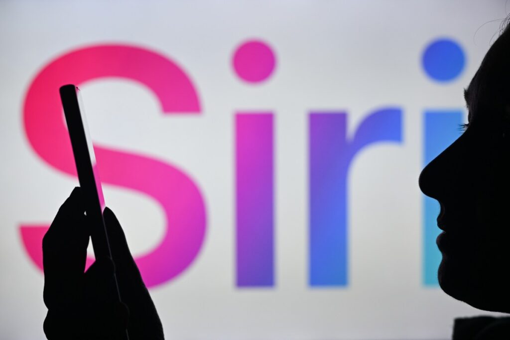 Apple’s Siri revamp could include auto-deleting chats | TechCrunch