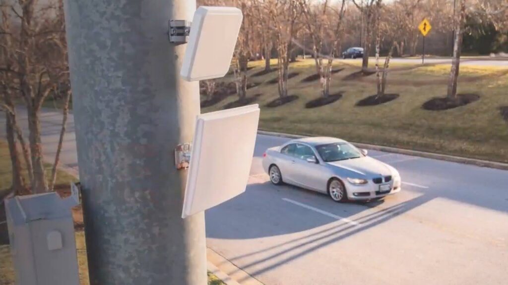 New License Plate Reader Tech Could Track Phones, AirPods, and Smartwatches